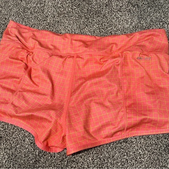 Nike Shorts - Picture 2 of 4
